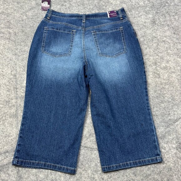 Gloria Vanderbilt Jeans Womens Size 8 Capri Denim Distressed Amanda Skimmer NEW - Picture 2 of 15
